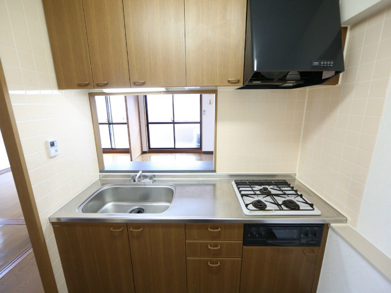 キッチン　システムキッチン（ガス3口・グリル付）カウンターキッチン