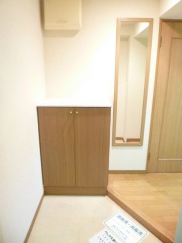 玄関　スカイコート本郷東大前壱番館　文京区本郷3