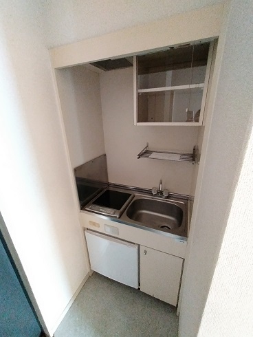 キッチン　IH・ミニ冷蔵庫