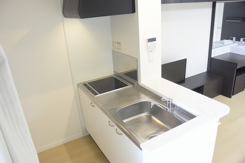 キッチン　カウンターオープンキッチンなので広々と使えます!!