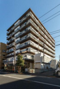 建物外観　鉄骨鉄筋コンクリート造のがっちりとした建物。