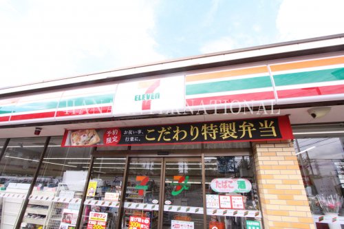 コンビニ　セブンイレブン（コンビニ）まで430m