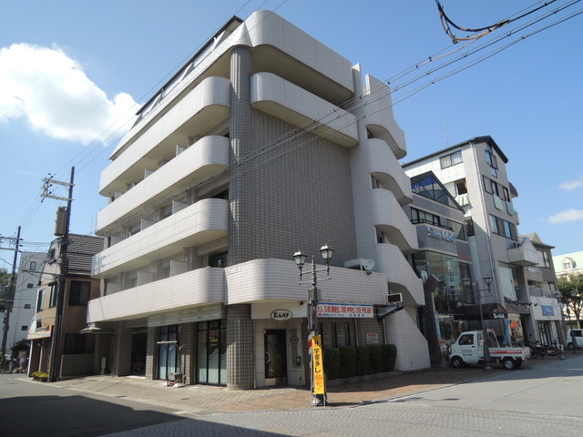 建物外観　オートロックマンション