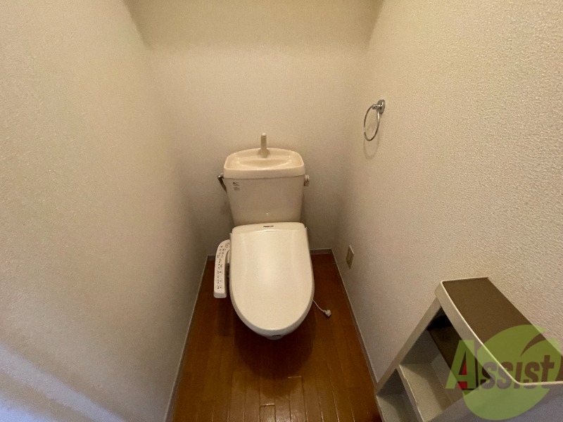 トイレ　バス・トイレ別なので綺麗に使えそうですね。