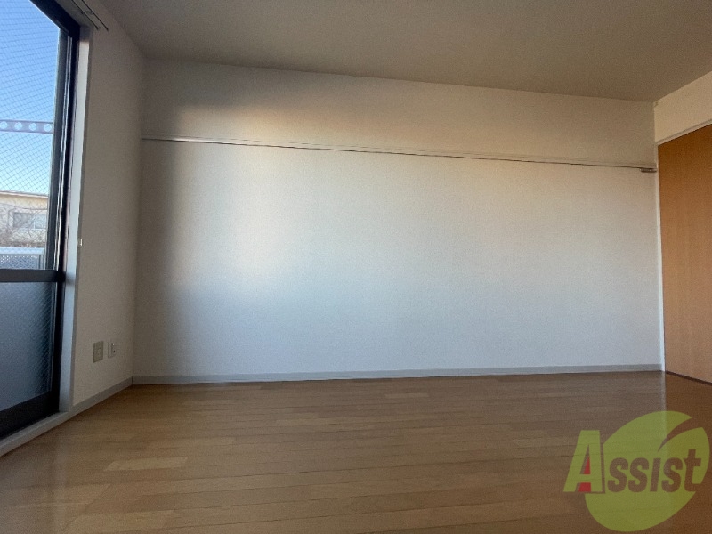 その他部屋・スペース　こちらはリビングと寝室は同室になるので別角度から撮りました。