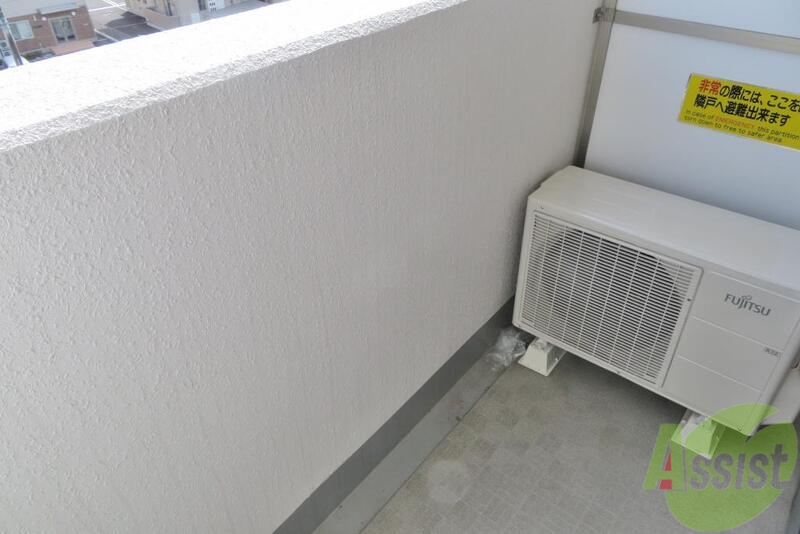 バルコニー　専用のバルコニー、最上階なので風が心地よいですよー