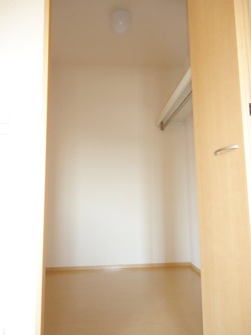 収納　ウォークインクローゼット　※写真は202号室