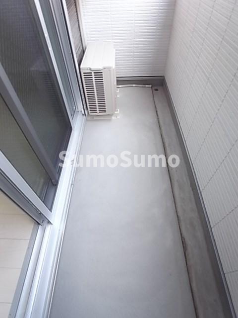 バルコニー　開放的で明るい空間を演出してくれるバルコニーです