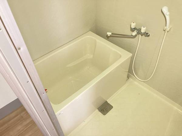 バス・シャワールーム　ビレッジハウスの同一物件・同一タイプの間取りの写真です