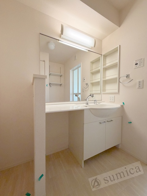 洗面設備　洗面脱衣所付き！独立洗面台が便利です♪♪