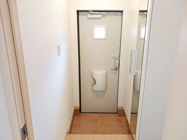 玄関　収納もある玄関です