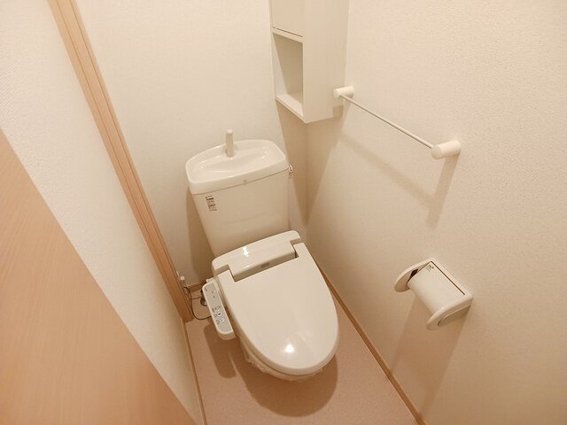 トイレ　落ち着いたトイレです