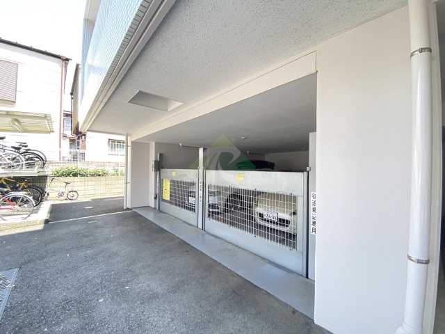 駐車場　コンフォリア中野