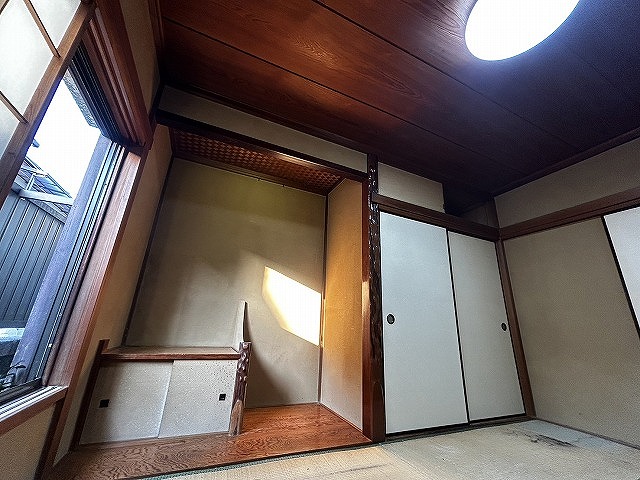その他　1F和室は床の間付でワイド室内空間