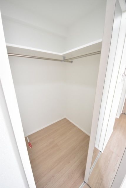 収納　物持ちさんにも安心の広さですね