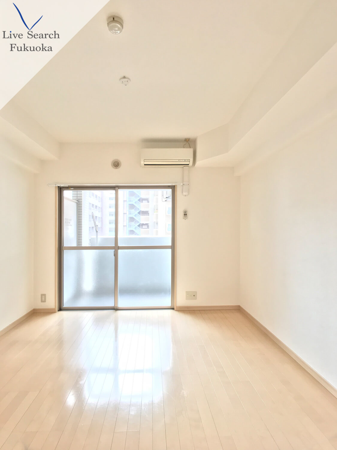 居室・リビング　こちらの居間で趣味の時間をお楽しみください