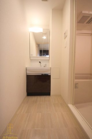 洗面設備　プレサンス心斎橋レヨン