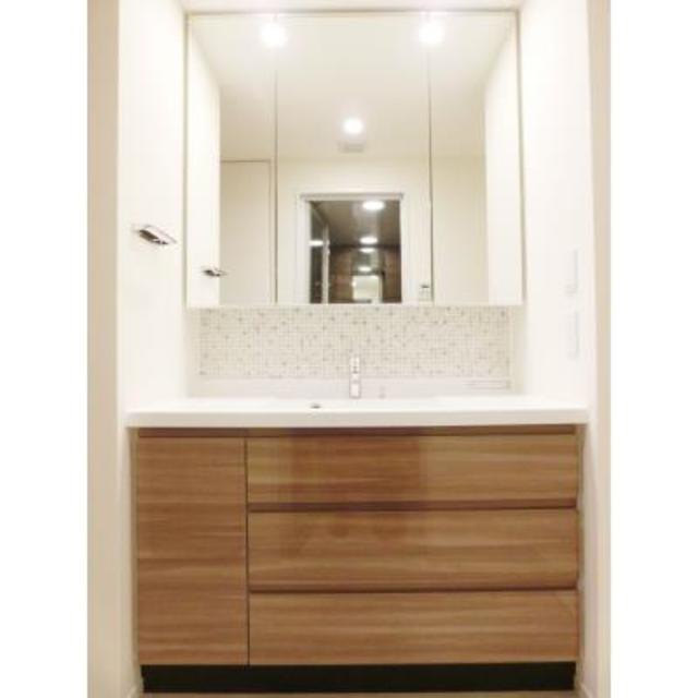 洗面設備　※写真は同タイプ住戸です。