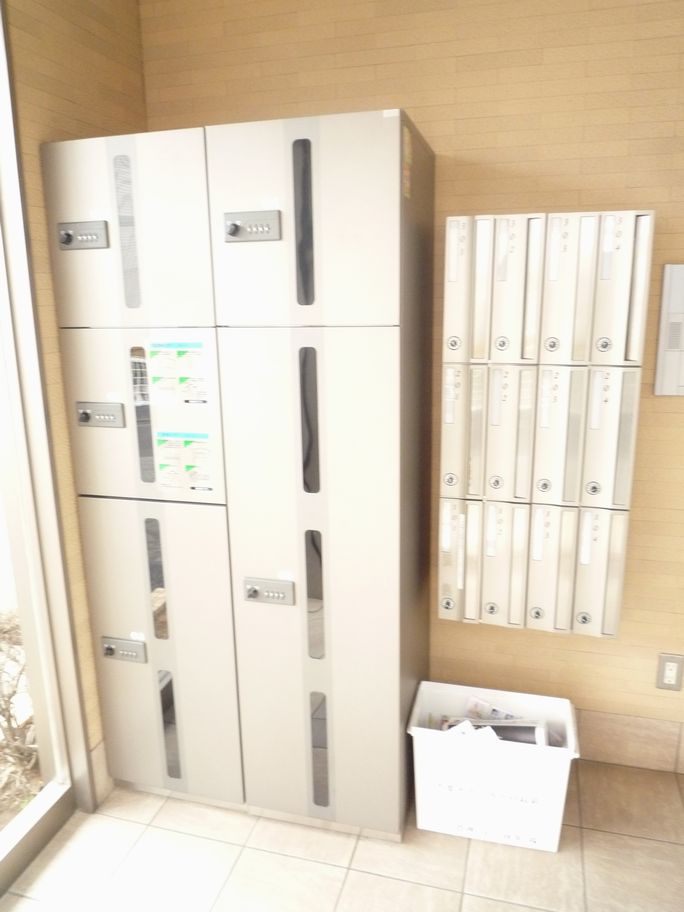 ロビー　宅配BOX