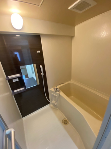 バス・シャワールーム　落ち着く空間のバスルーム♪