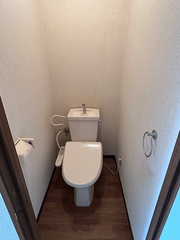 トイレ　※別のお部屋の写真です