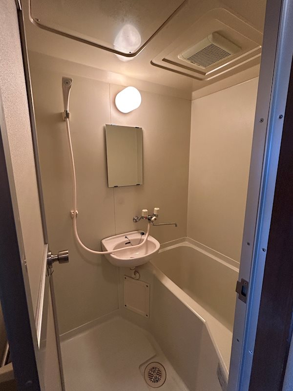 バス・シャワールーム　※別のお部屋の写真です