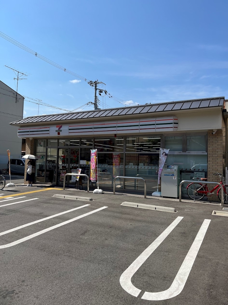 コンビニ　セブンイレブン 京都太秦大映通店（コンビニ）まで409m