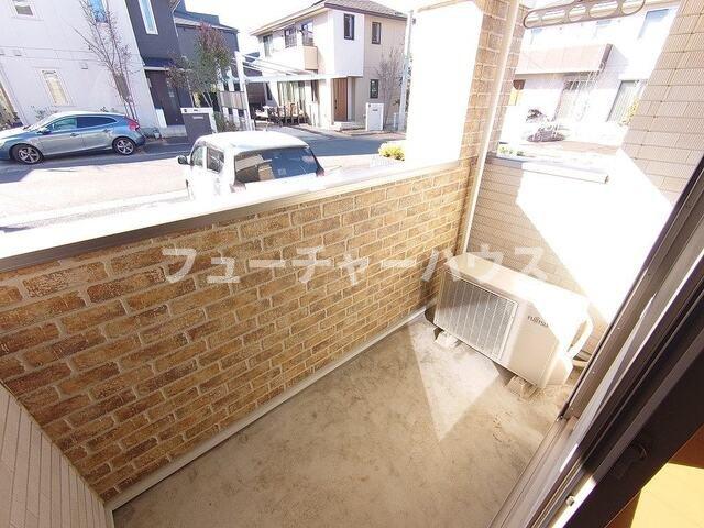 バルコニー　陽当たり良好なバルコニーです