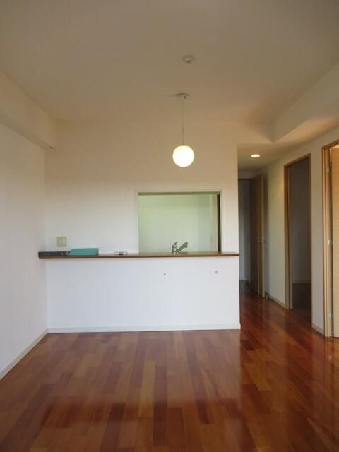 居室・リビング　リビングでゆったりくつろげる憩いの空間♪