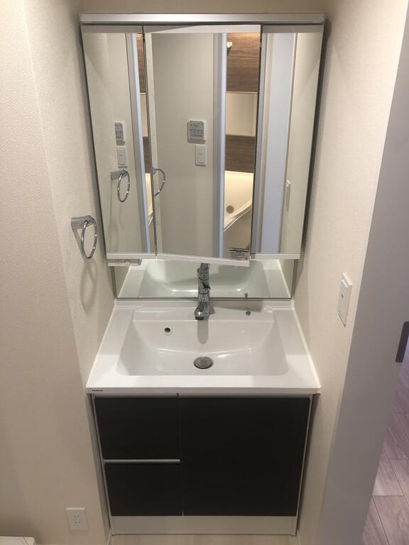 洗面設備　※別号室の参考写真となります