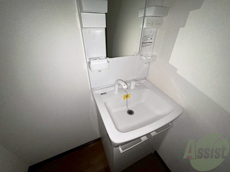 洗面設備　シャンプードレッサーなので身支度しやすそうですね。