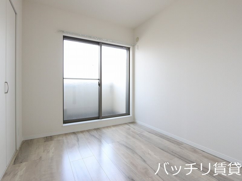 バルコニー　新築、同シリーズタイプの為、現状優先になります。