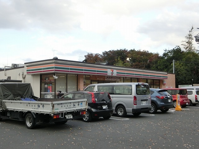 コンビニ　セブンイレブン西東京新町6丁目店（コンビニ）まで200m