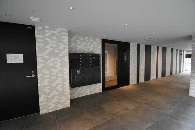 ロビー　ピロティ