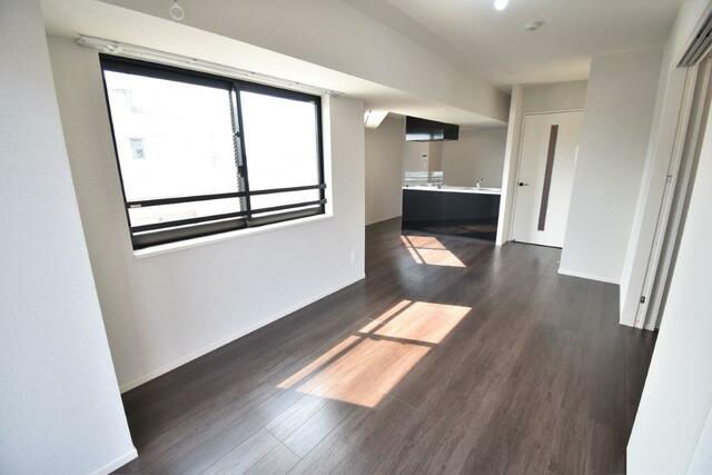 居室・リビング　約１４．４帖