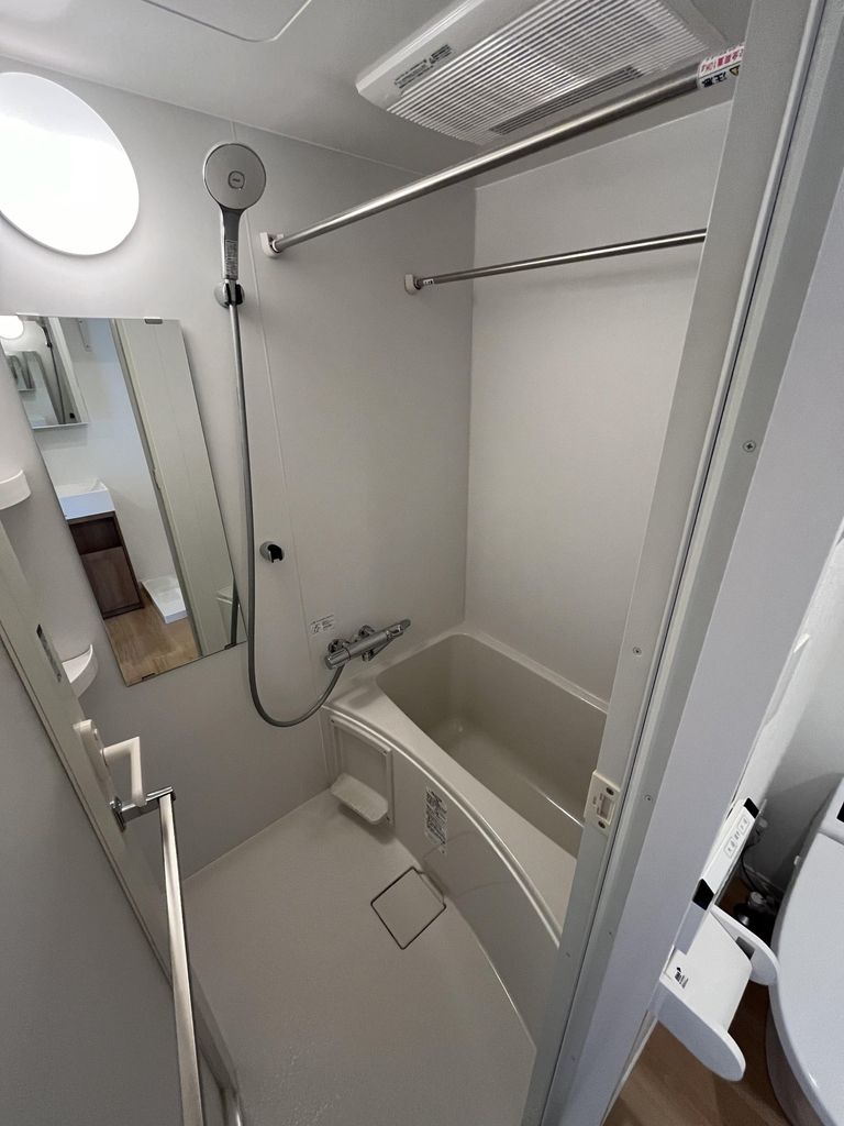 バス・シャワールーム　バルコニー