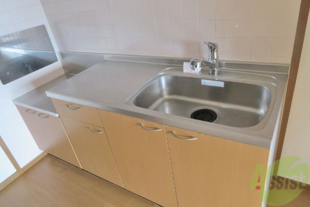 キッチン　キッチンは調理をするのには十分な広さがありました。