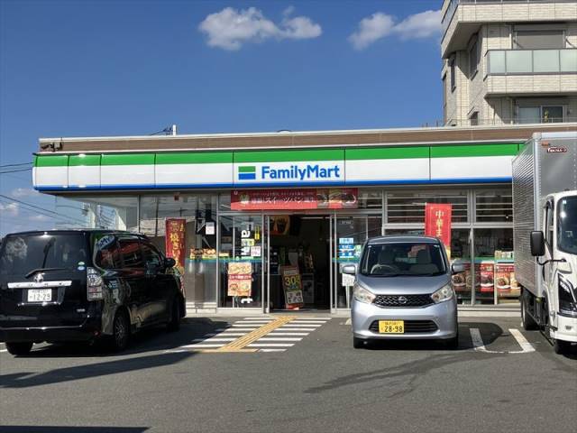 コンビニ　ファミリーマート町田鶴間店（コンビニ）まで793m