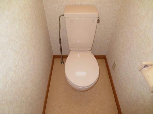 本通1丁目32番貸家のトイレ写真