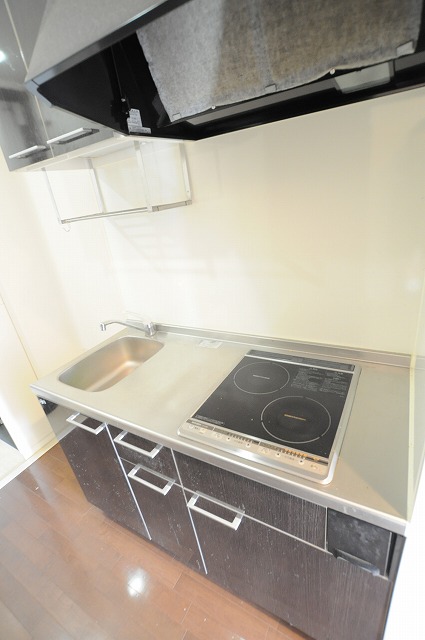 キッチン　※別部屋参考画像です