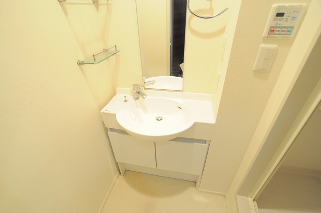洗面設備　※別部屋参考画像です