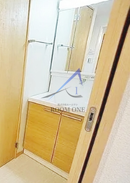 洗面設備　独立洗面台です。