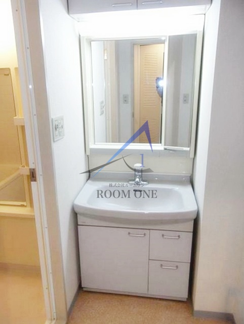 洗面設備　洗面台です。