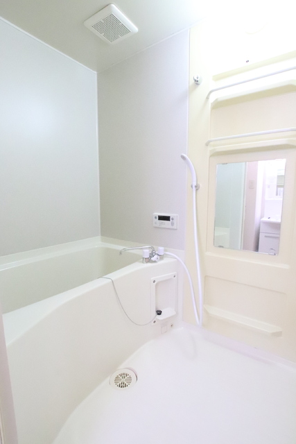 バス・シャワールーム　バスルームです♪