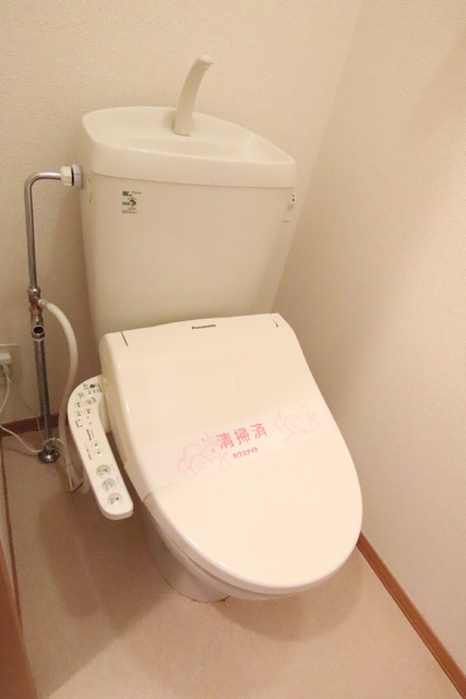 トイレ　洗浄便座付いてます♪
