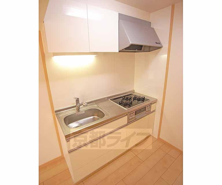 キッチン　料理スペースが広いです。