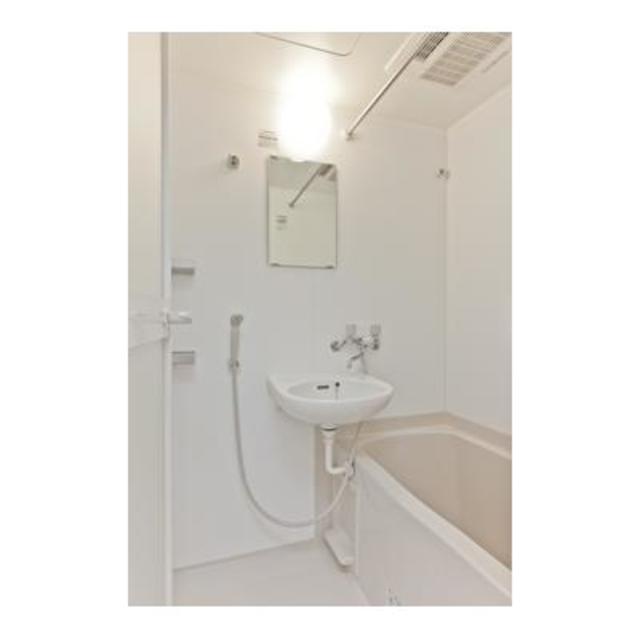 バス・シャワールーム　※写真は同タイプ住戸です。