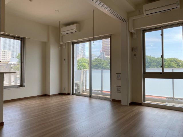 居室・リビング　居間です