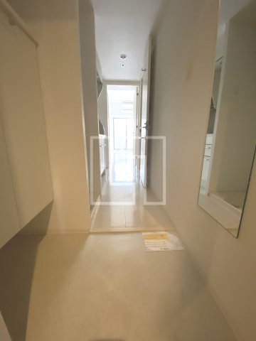 玄関　SERENiTE堺筋本町SUD（セレニテ堺筋本町シュッド）