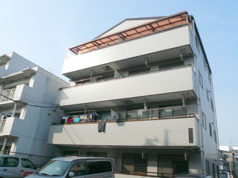 建物外観　南東向きのため日当良好です。